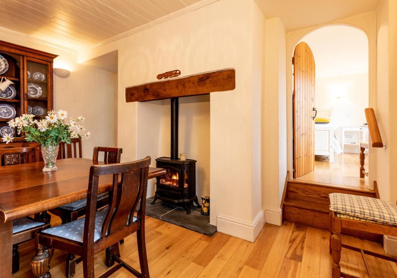 Y Llusernau Holiday home