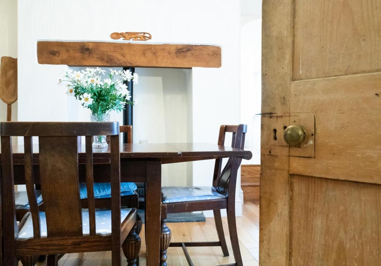 Holiday home Y Llusernau